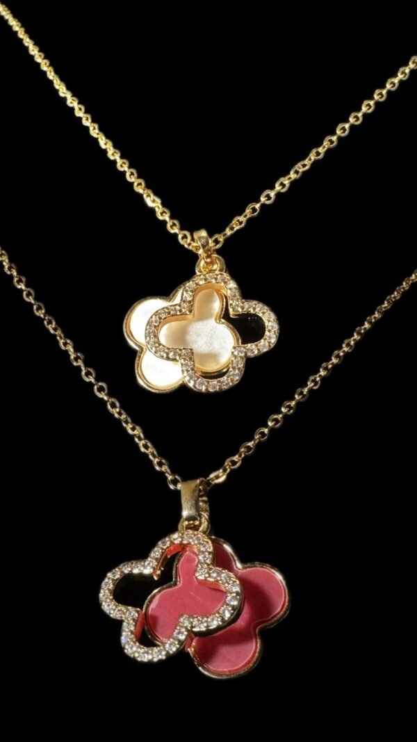 Clover Pendant Necklace
