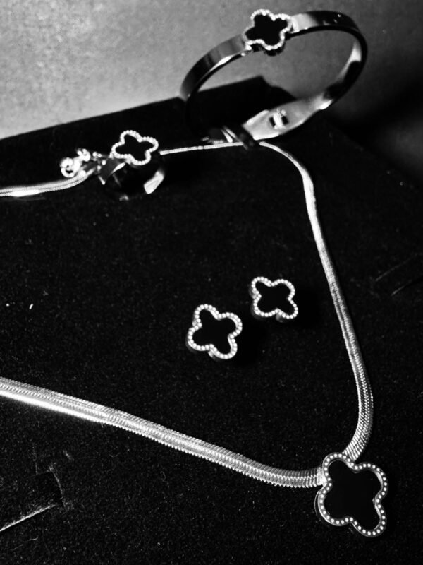 Clover (5 piece) Set