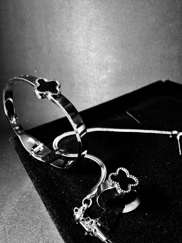 Clover (5 piece) Set - Image 3
